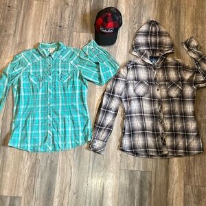 Ariat & BTC Women's Plaid Button Down Shirts - Teal and Gray Plus Hat